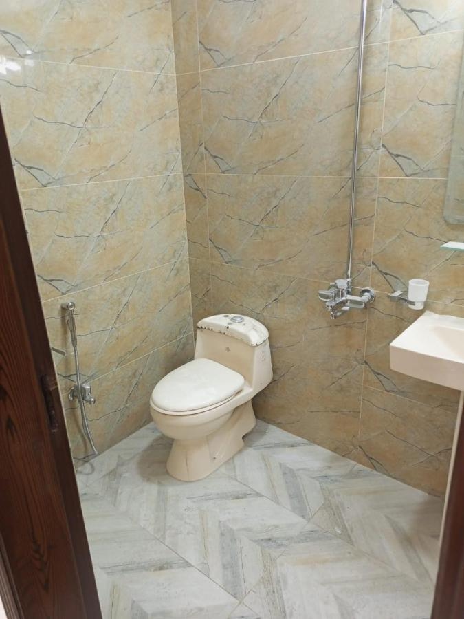 The Crown Guest House Islamabad Esterno foto